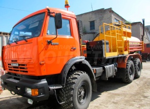 АЦПТ-9,5 на шасси Камаз 43118 для питьевой воды со спальным местом